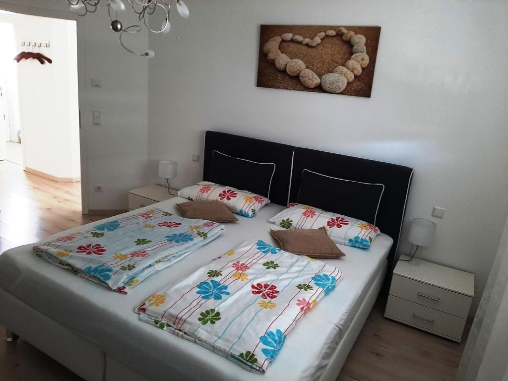 Jollen Apartments room 4